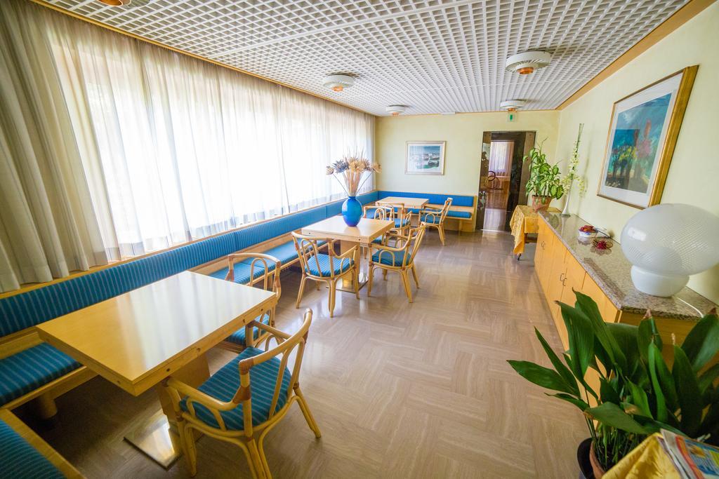 Albergo Benito ปอนเต เนลลัลปี ภายนอก รูปภาพ