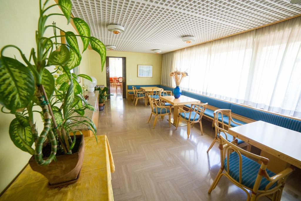 Albergo Benito ปอนเต เนลลัลปี ภายนอก รูปภาพ